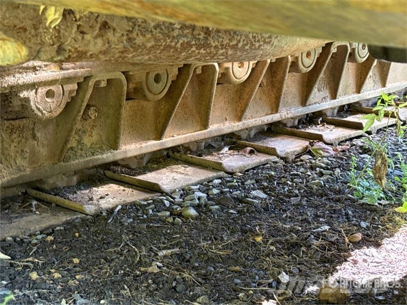CAT D6 Crawler Dozer Pásové dozery