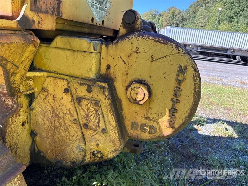 CAT D6 Crawler Dozer Pásové dozery