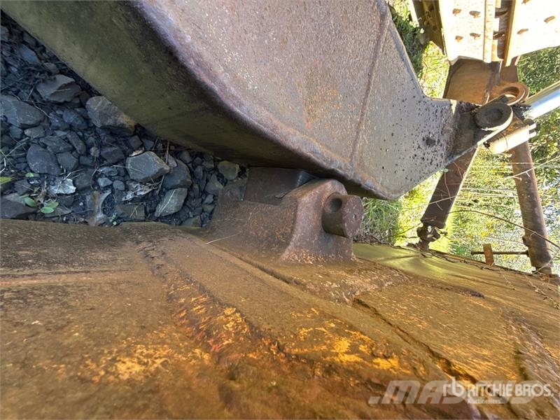 CAT D6 Crawler Dozer Pásové dozery