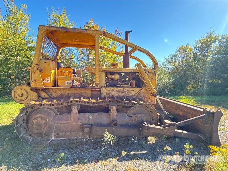 CAT D6 Crawler Dozer Pásové dozery