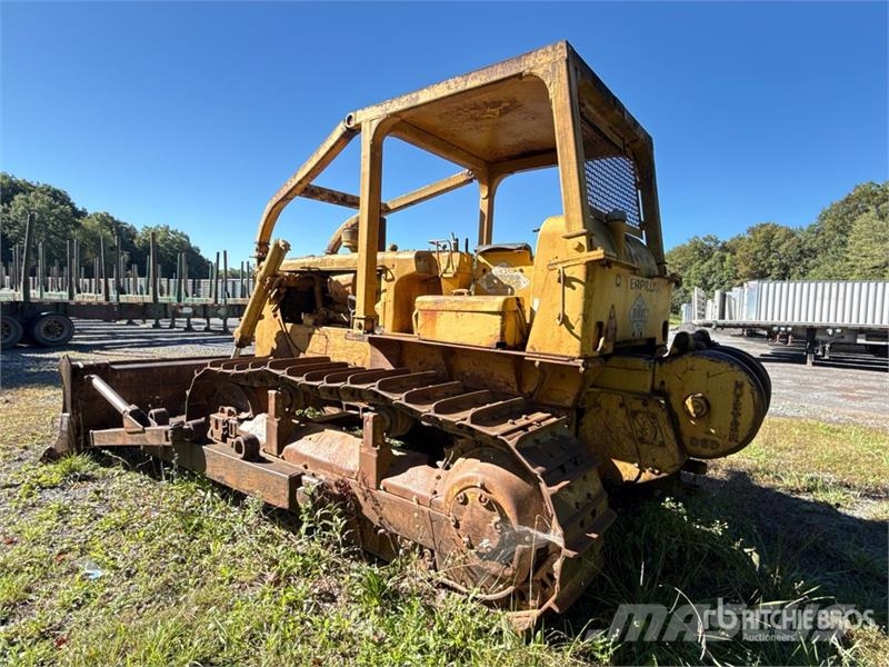 CAT D6 Crawler Dozer Pásové dozery