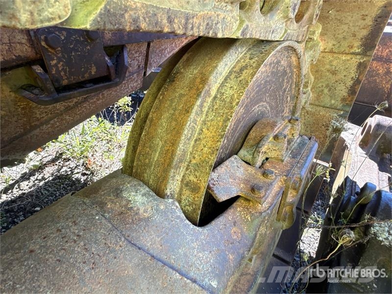 CAT D6 Crawler Dozer Pásové dozery