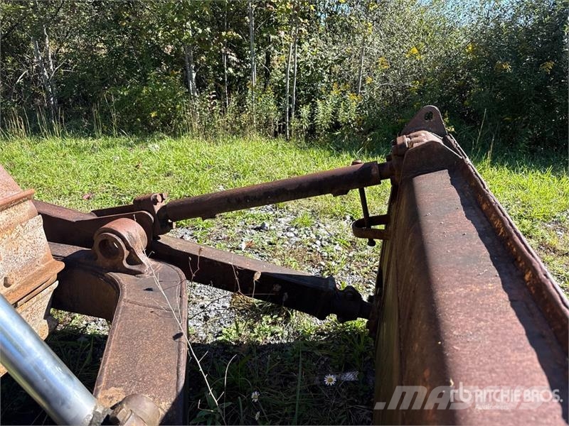 CAT D6 Crawler Dozer Pásové dozery