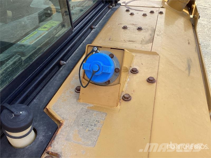 CAT D6 LGP Buldožerji goseničarji
