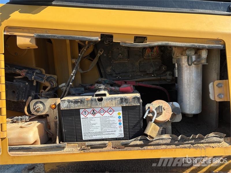 CAT D6K2 LGP Crawler Dozer Dozers - Tratores rastos