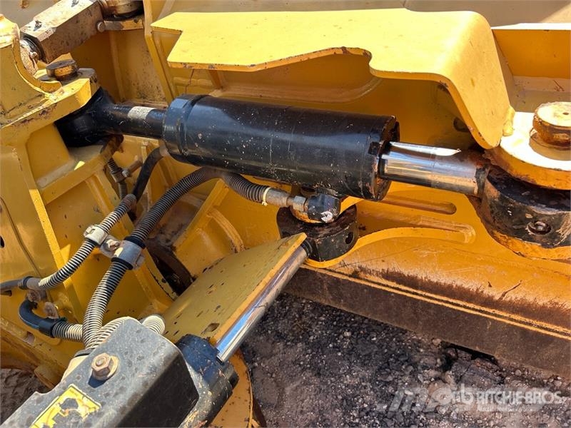 CAT D6K2 LGP Crawler Dozer Kāpurķēžu buldozeri