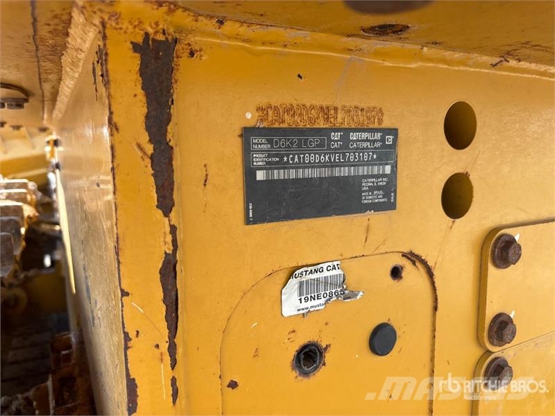 CAT D6K2 LGP Crawler Dozer بلدوزرات مجنزرة