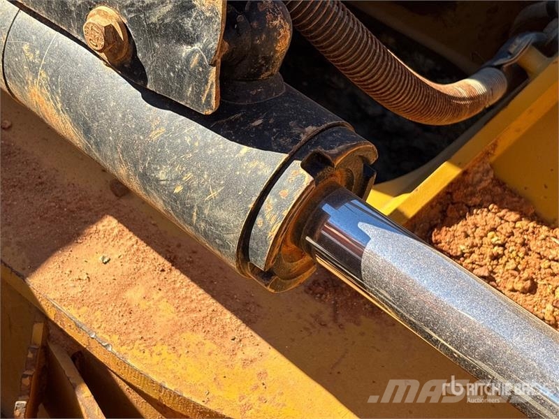 CAT D6K2 XL Crawler Dozer Kāpurķēžu buldozeri