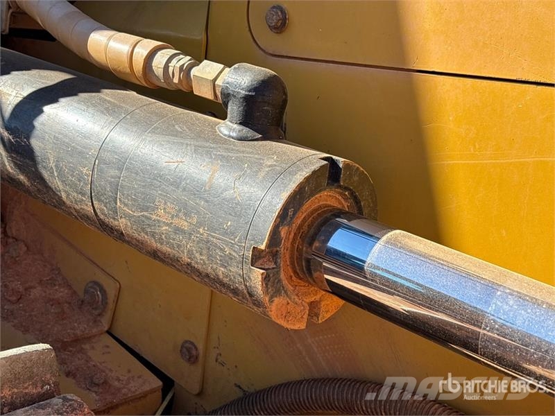 CAT D6K2 XL Crawler Dozer Kāpurķēžu buldozeri