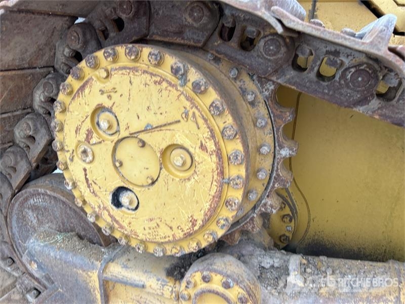 CAT D6M XL Crawler Dozer Гусеничні бульдозери