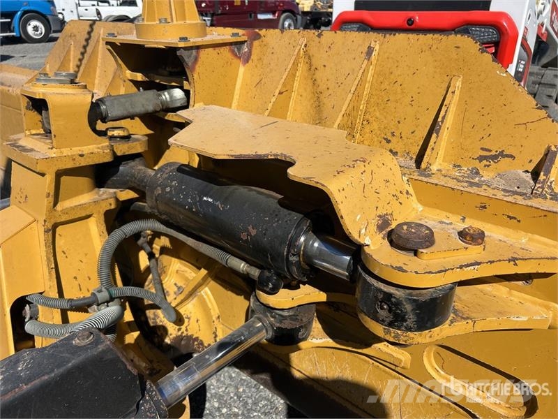 CAT D6N LGP Crawler Dozer Buldooserid