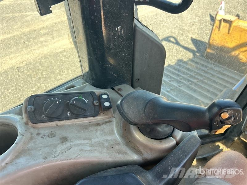 CAT D6N LGP Crawler Dozer Buldooserid