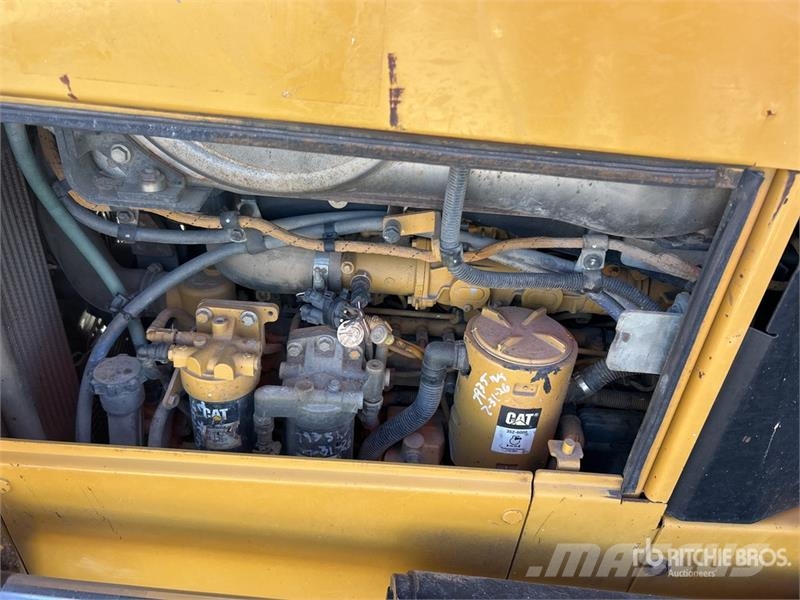 CAT D6N LGP Crawler Dozer Buldooserid