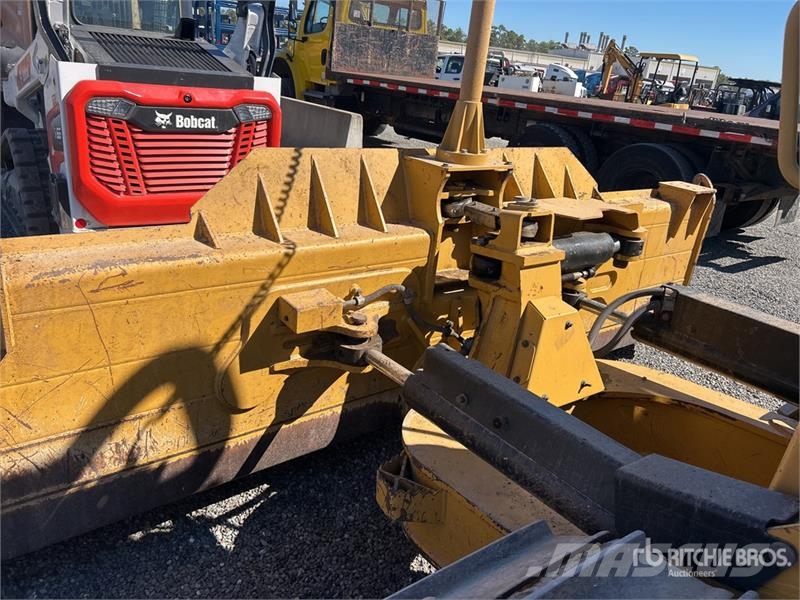 CAT D6N LGP Crawler Dozer Buldooserid