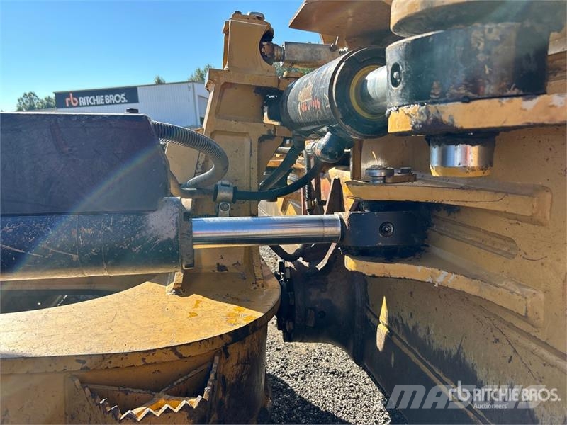 CAT D6N LGP Crawler Dozer Buldožerji goseničarji