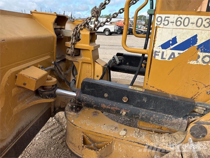 CAT D6N XL Bulldozer på larvebånd