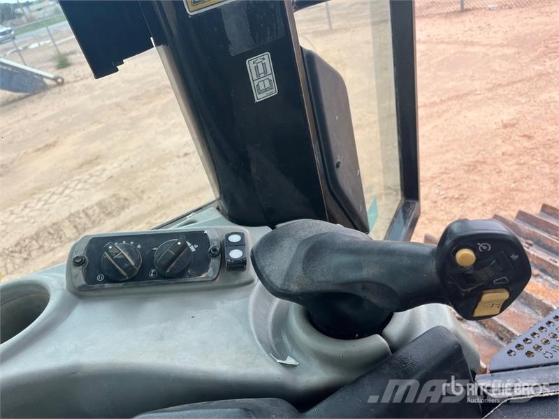 CAT D6N XL 크롤러 도저
