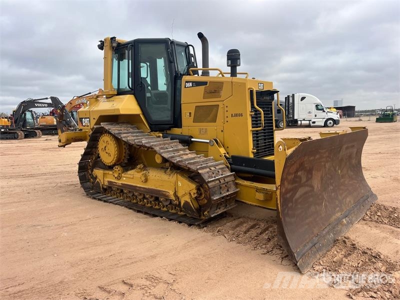 CAT D6N XL 크롤러 도저