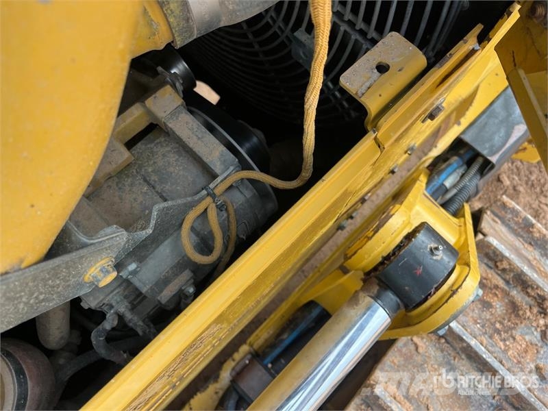CAT D6N XL 크롤러 도저