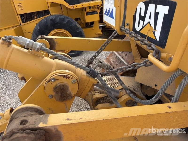 CAT D6N XL Bulldozer på larvebånd