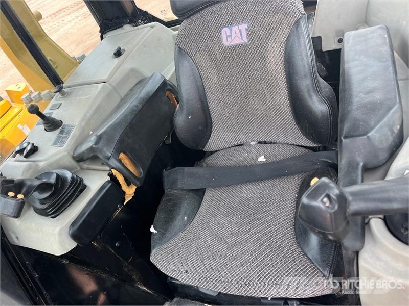 CAT D6N XL 크롤러 도저