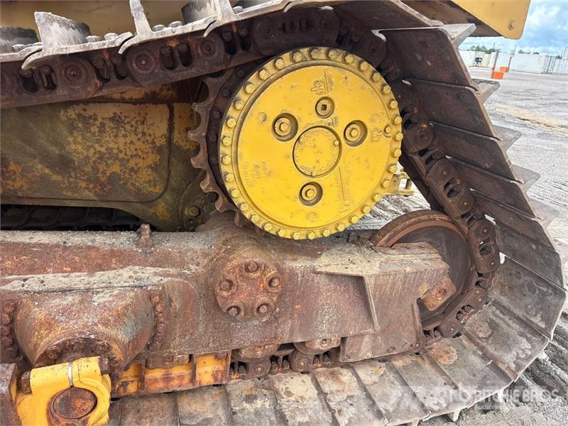 CAT D6T Crawler Dozer Buldooserid