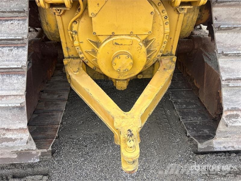 CAT D6T Crawler Dozer Buldooserid