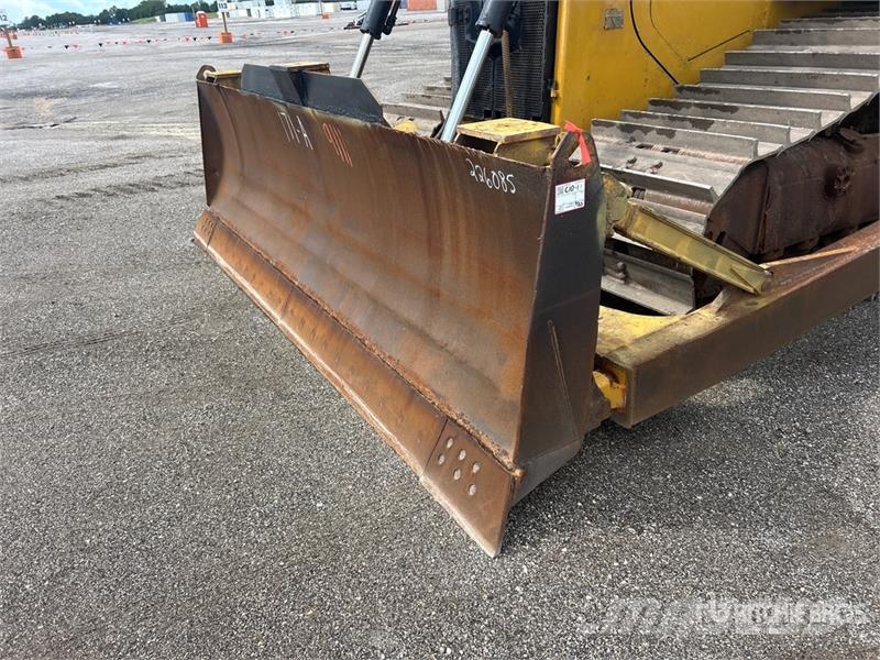 CAT D6T Crawler Dozer Buldooserid