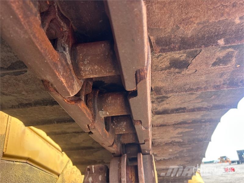 CAT D6T Crawler Dozer Buldooserid