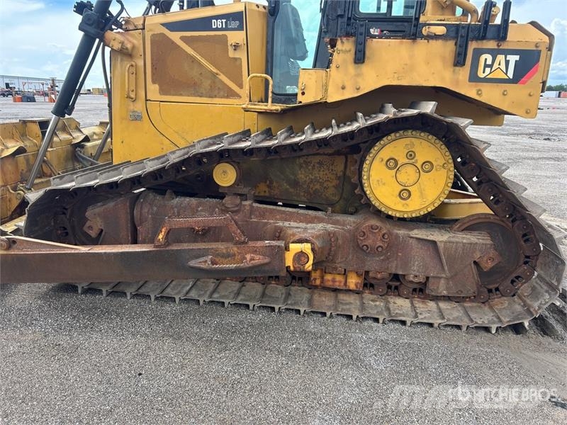 CAT D6T Crawler Dozer Buldooserid