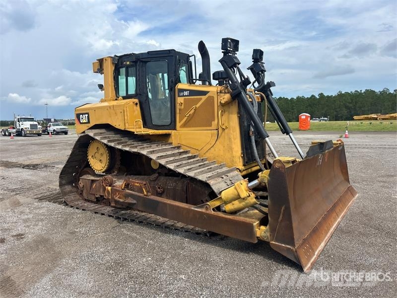 CAT D6T Crawler Dozer Buldooserid