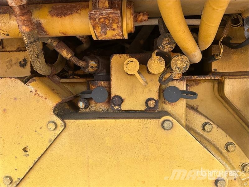 CAT D6T Crawler Dozer Buldooserid