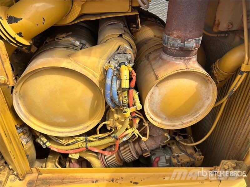 CAT D6T Crawler Dozer Buldooserid