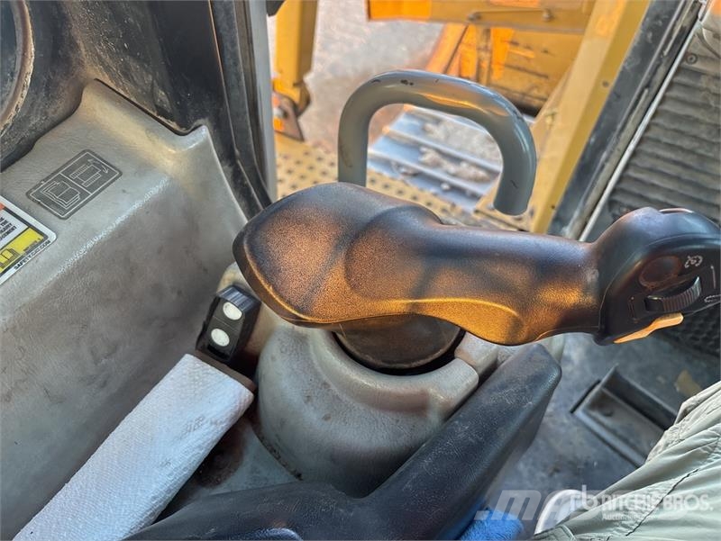 CAT D6T XL Crawler Dozer Dozer cingolati