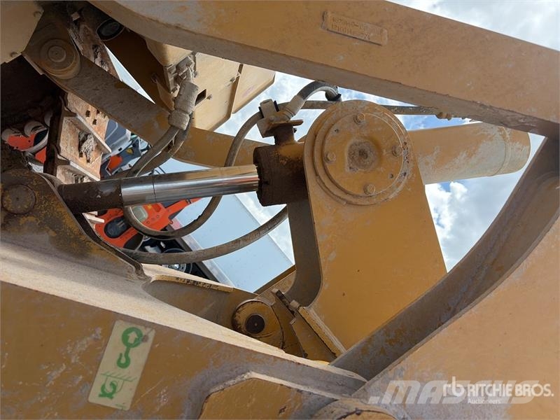 CAT D6T XW Crawler Dozer Buldozere pe senile