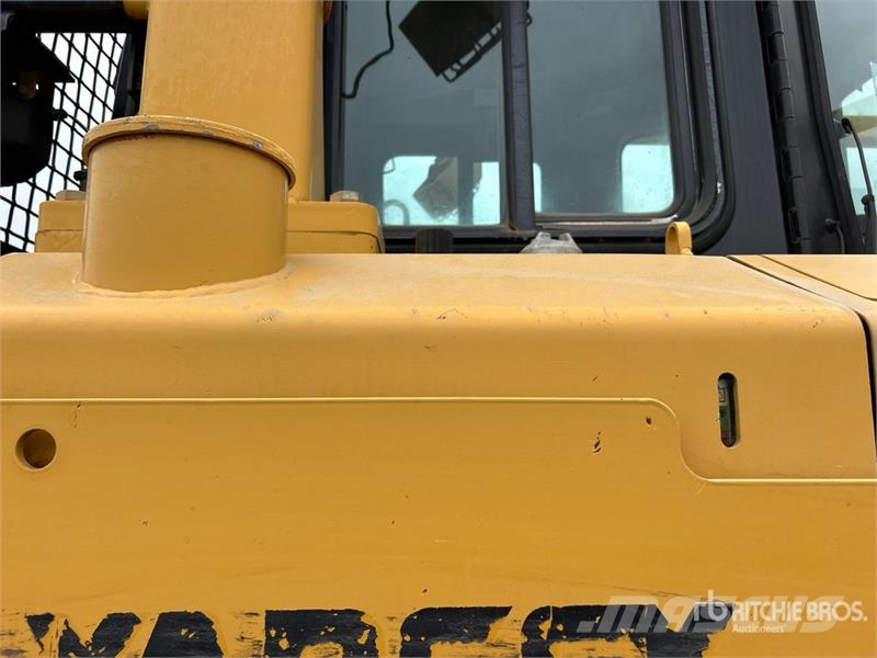 CAT D6T XW Crawler Dozer Kāpurķēžu buldozeri