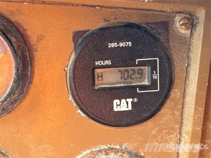 CAT D8L Bulldozer