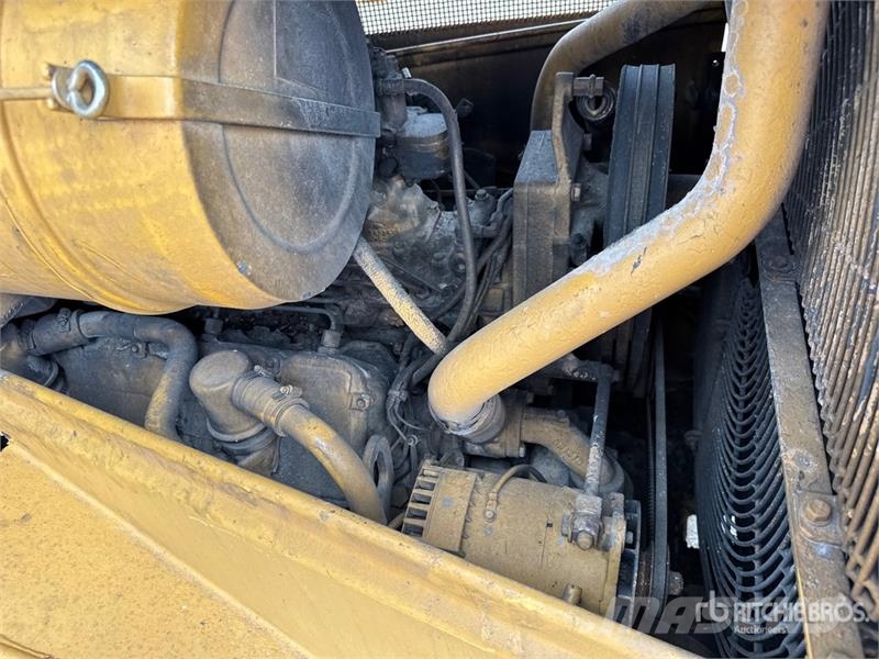 CAT D8L Bulldozer