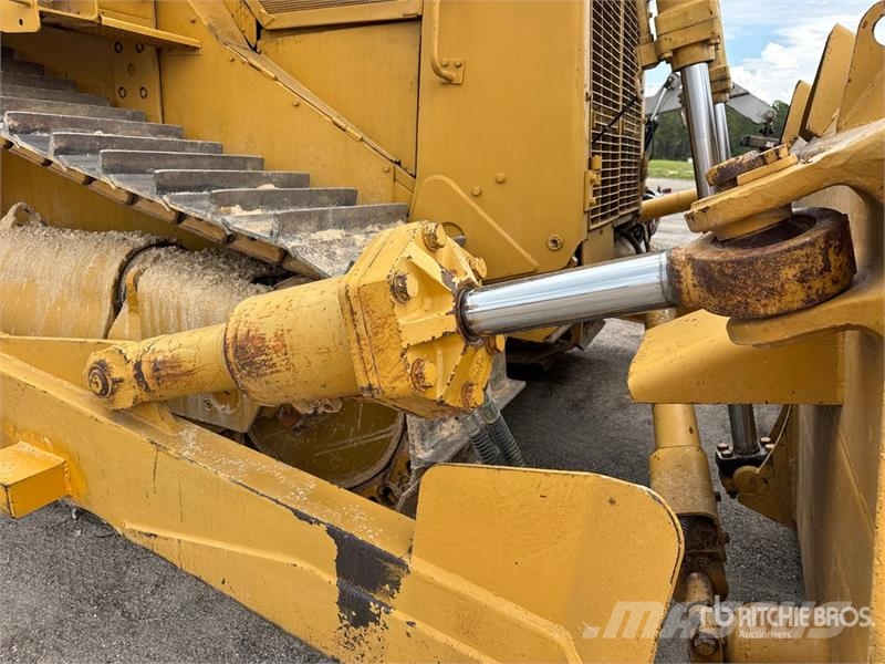 CAT D8L Bulldozer