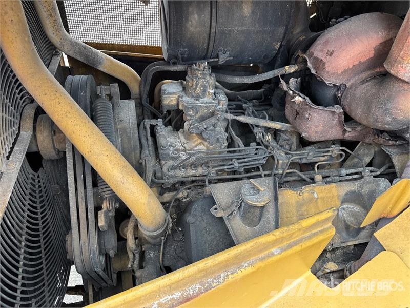 CAT D8L Bulldozer