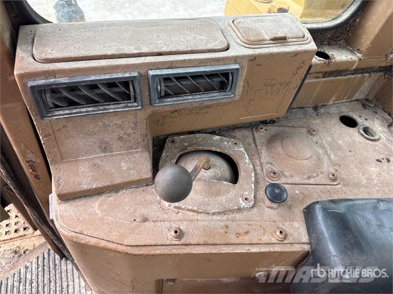 CAT D8L Bulldozer
