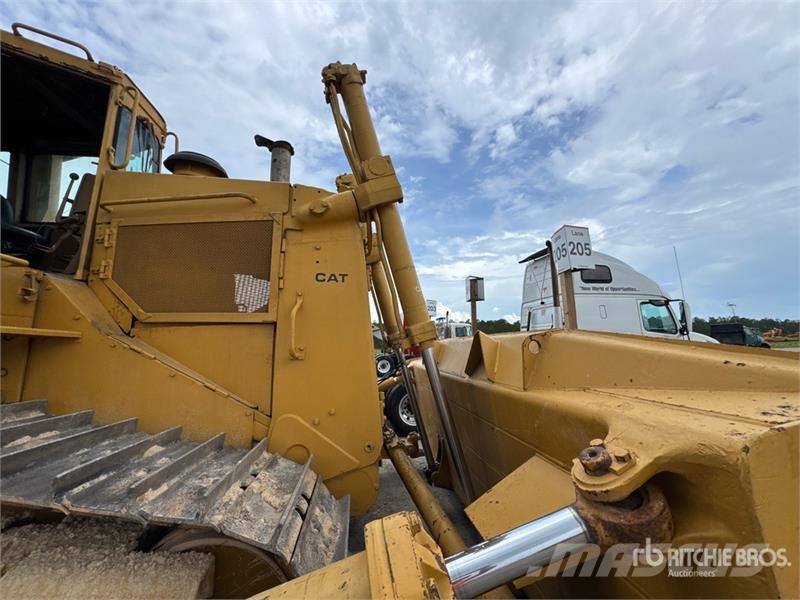 CAT D8L Bulldozer