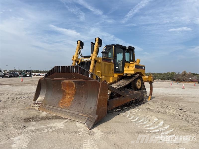 CAT D8R Buldožeri guseničari