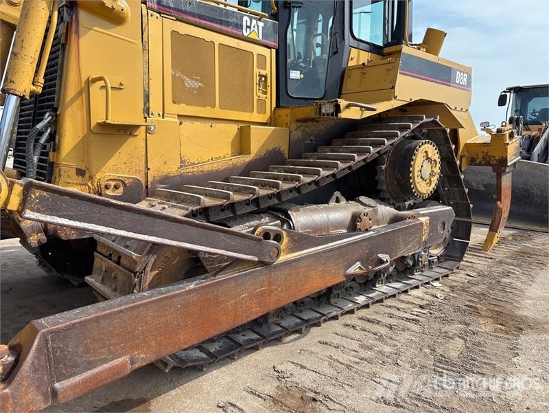 CAT D8R Buldožeri guseničari