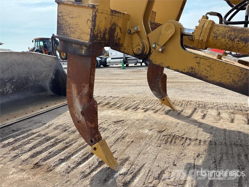 CAT D8R Series II Crawler Dozer Crawler dozers