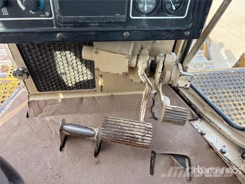 CAT D8R Series II Crawler Dozer Crawler dozers