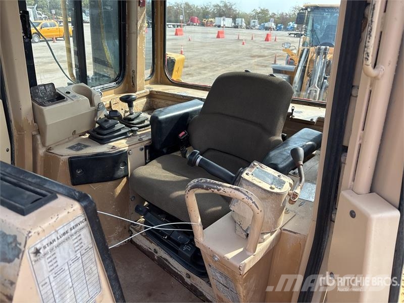 CAT D8R Series II Crawler Dozer Crawler dozers