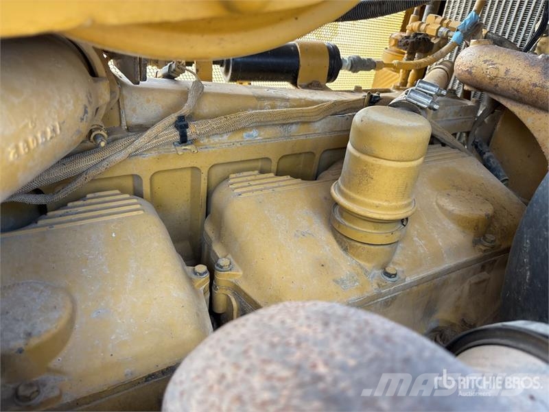 CAT D8R Series II Crawler Dozer Crawler dozers