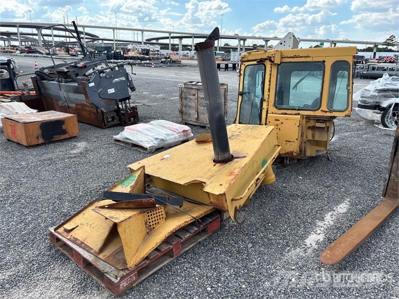 CAT D9 Cabin & Parts مكونات أخرى