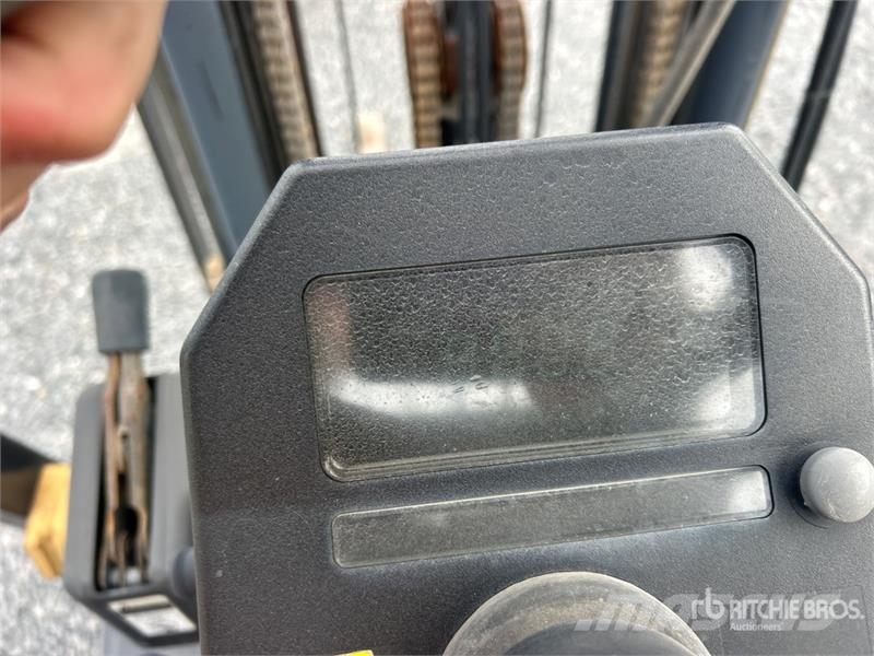CAT EC20KS 3400 lb Pneumatic Tire Forklift Šakiniai krautuvai - Kita